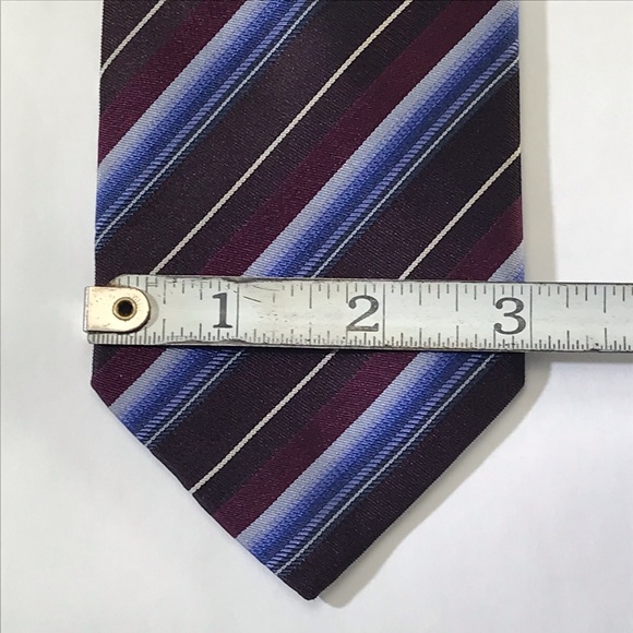 HUGO BOSS 100% silk designer luxury tie. - Picture 2 of 5